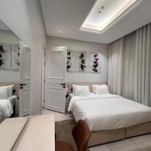 Riyadh Luxury الملقا 127