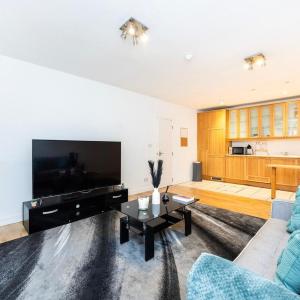 Charming 1BR Garden Flat 3 min to Earls Court Station