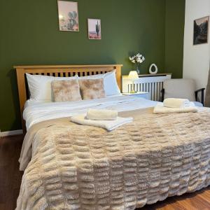 Beautiful Cosy House 4 mins to Camden Town Station - 1 min to Camden Market