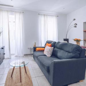 2BR in the Zoko contemporary and convenient
