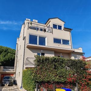 Apartments Mirta