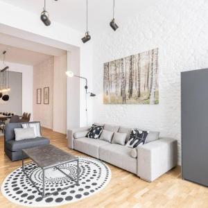 Spacious Lofts In Wedding