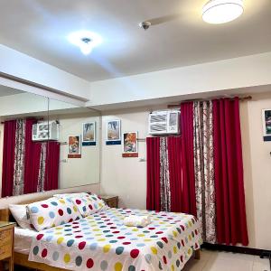 staycation near manila airport across NAIA terminal 3,13 min drive to terminal 2 and 1, Vexy Condotel located at 101 newport manila