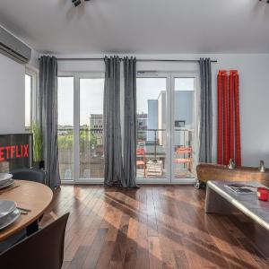 Lumina 3-room apart with large terrace