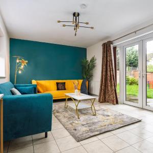 Spacious 4bd 3bt Home - Etihad - COOP - Pool Table - Free Parking