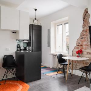 Cozy Renovated 1BR in City Center
