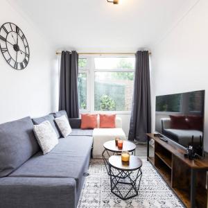 Comfortable 2BR Battersea Steps to Clapham St