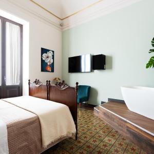 Holiday Lux Boutique Room