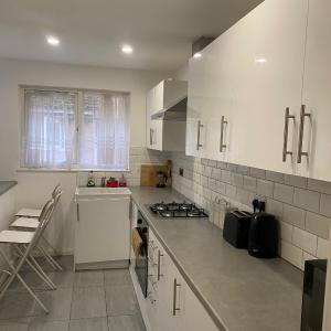 Luxury London House with 5 Bedrooms