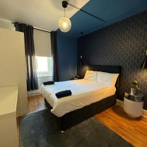 A6-3 Bed 2nd Floor Flat near Elephant and Castle