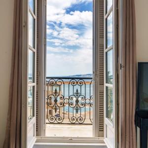 Appartement luxueux à la joliette avec vue Mer