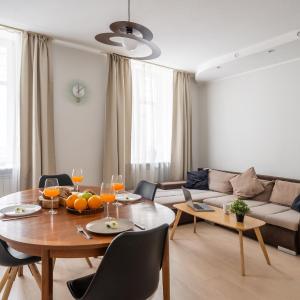 Old Town Riga Apartment 82m2 - 2 Bedrooms near Dome Cathedral