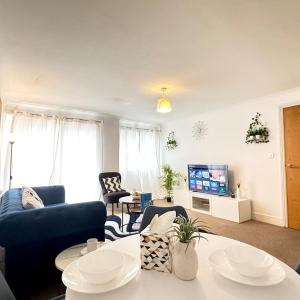 Birmingham City Centre Cozy 1BR with Projector