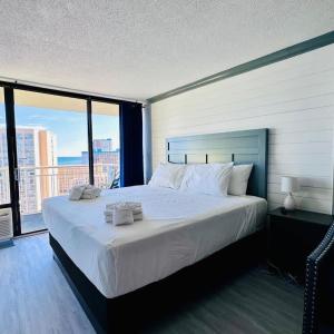 Lovely Beach View Condo,King,Pool,M11