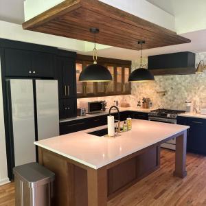 Spacious 5 bedroom house in charming Stone Mountain