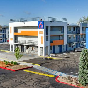 Motel 6- Denver, CO Downtown