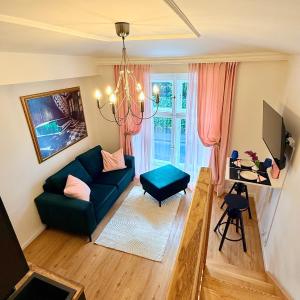 Apartment Divadelni - Historic Center & steps from Charles Bridge