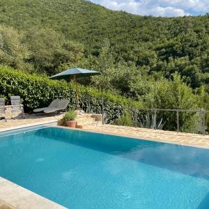 Scheggino - Casale con piscina e splendida vista