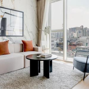 Blueground ID18 Nonhyeon City view AC SEL-18