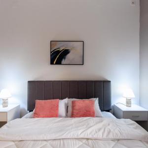 Aiolos Elegant retro suite in GLYFADA centre