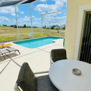 4 Bed Pool Home On Golf Community 626