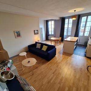 A modern appartment, bright and calm