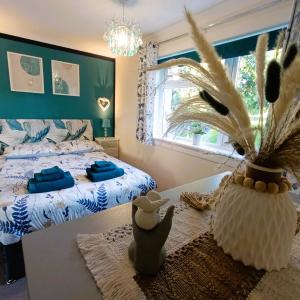 Double Room in Riverside Apartment - C