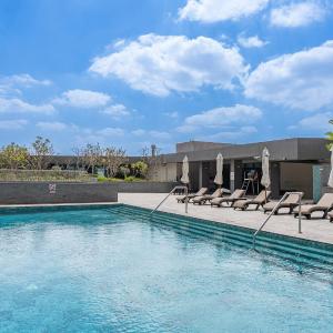 Stayis- 1BR in Atria Tower near Downtown