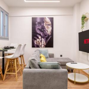 The Athens Getaway Apartment GF