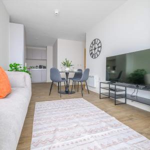 Bright & Modern 2 Bed Flat in Central Birmingham