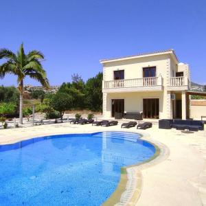 Villa Julia II - Luxury Retreat with Sea & Mountain Views