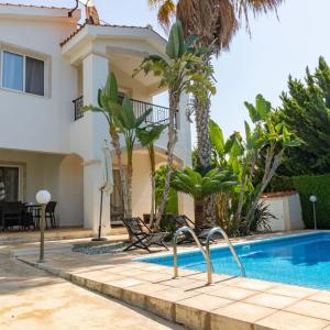 Villa Thalassa - 3-BR Coastal Retreat with Private Pool