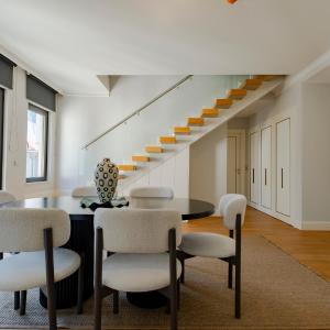 Spacious Duplex Apartment with 3 Bedrooms and 2 Bathrooms