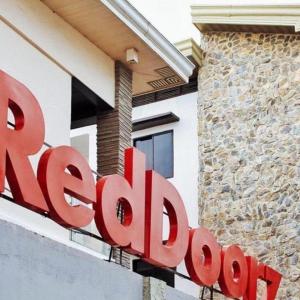 RedDoorz @ Balay Hiraya Apartment