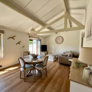 Myfa Beachcottage Zeewind II 243