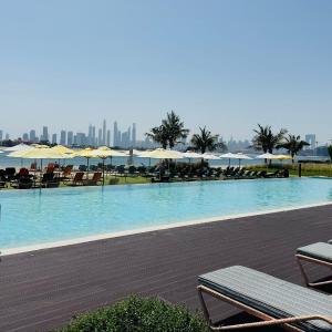 Best View Luxury 2BDR Palm Jumeirah, Beach & Pool