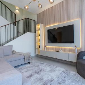 Stylish Living - Brand-New Family Community