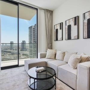 PVH - Elegant 1BR in Binghatti House