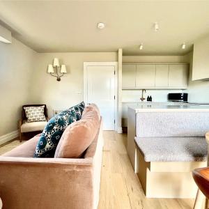 Cumberland Suites - Apartment 4 with Balcony
