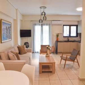 Acropolis deluxe House