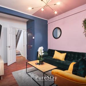 BIG Contractor House in Leamington Spa with 7 Beds by PureStay - 14 Night min!