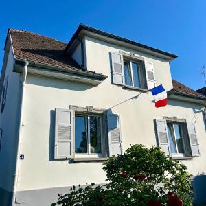 Aulouison Maison spacieuse et paisible de 200 m2, à proximité du Parlement européen