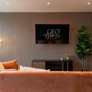 2 Bed Apt,NEC,Resorts world,HS2