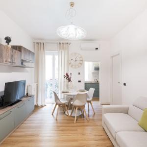 Easylife - Milano - Washington 76 - Solari