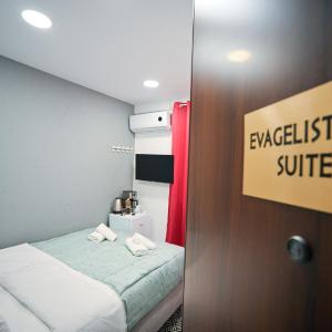 Evagelistrias Suite by Zeussuites