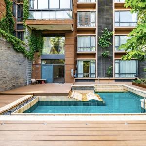 Shanghai Beach Garden Apartment
