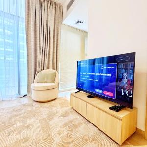 Cozy Studio JVC Dubai, Short Drive to Dubai Marina, JBR, Downtown Dubai
