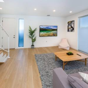 Modern 2BR Back House w/ TVs & Full Kitchen