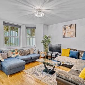 Charming 3BR by Redcliffe Gdns
