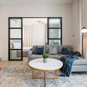 Brand New Close to MarinaWalk